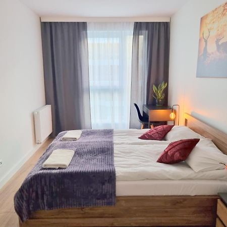 Apartment With 2 Bedrooms & Parking Wroclaw By Noclegi Renters Esterno foto