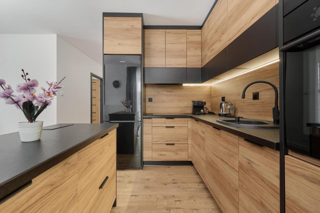 Apartment With 2 Bedrooms & Parking Wroclaw By Noclegi Renters Esterno foto