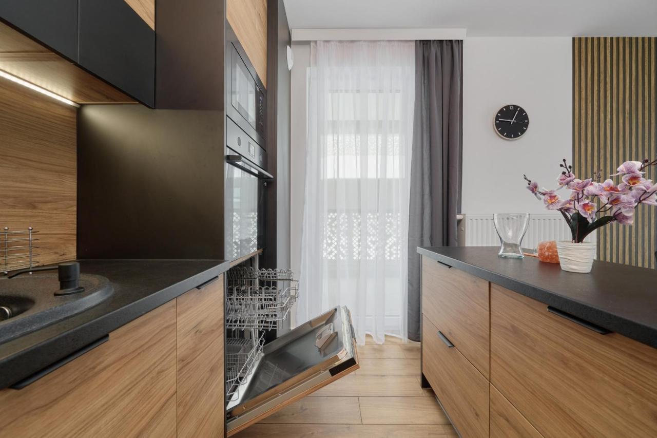 Apartment With 2 Bedrooms & Parking Wroclaw By Noclegi Renters Esterno foto